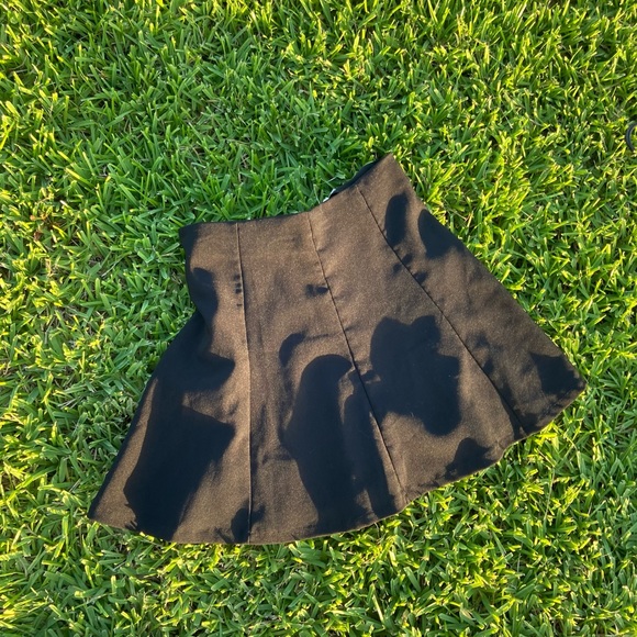 Zenana Outfitters Dresses & Skirts - Black basic skirt grunge skater wear